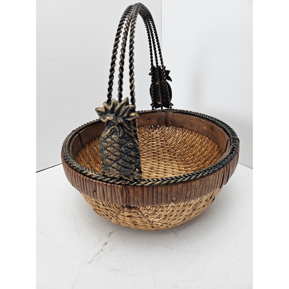 Vintage Sturdy Woven Basket 2-toned with  Pineapple Handle
